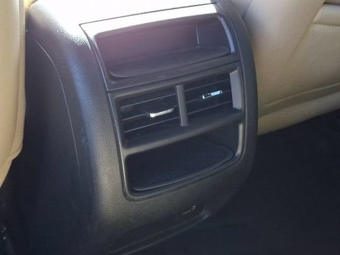 Used 2018 Cadillac XT5 AWD image 20