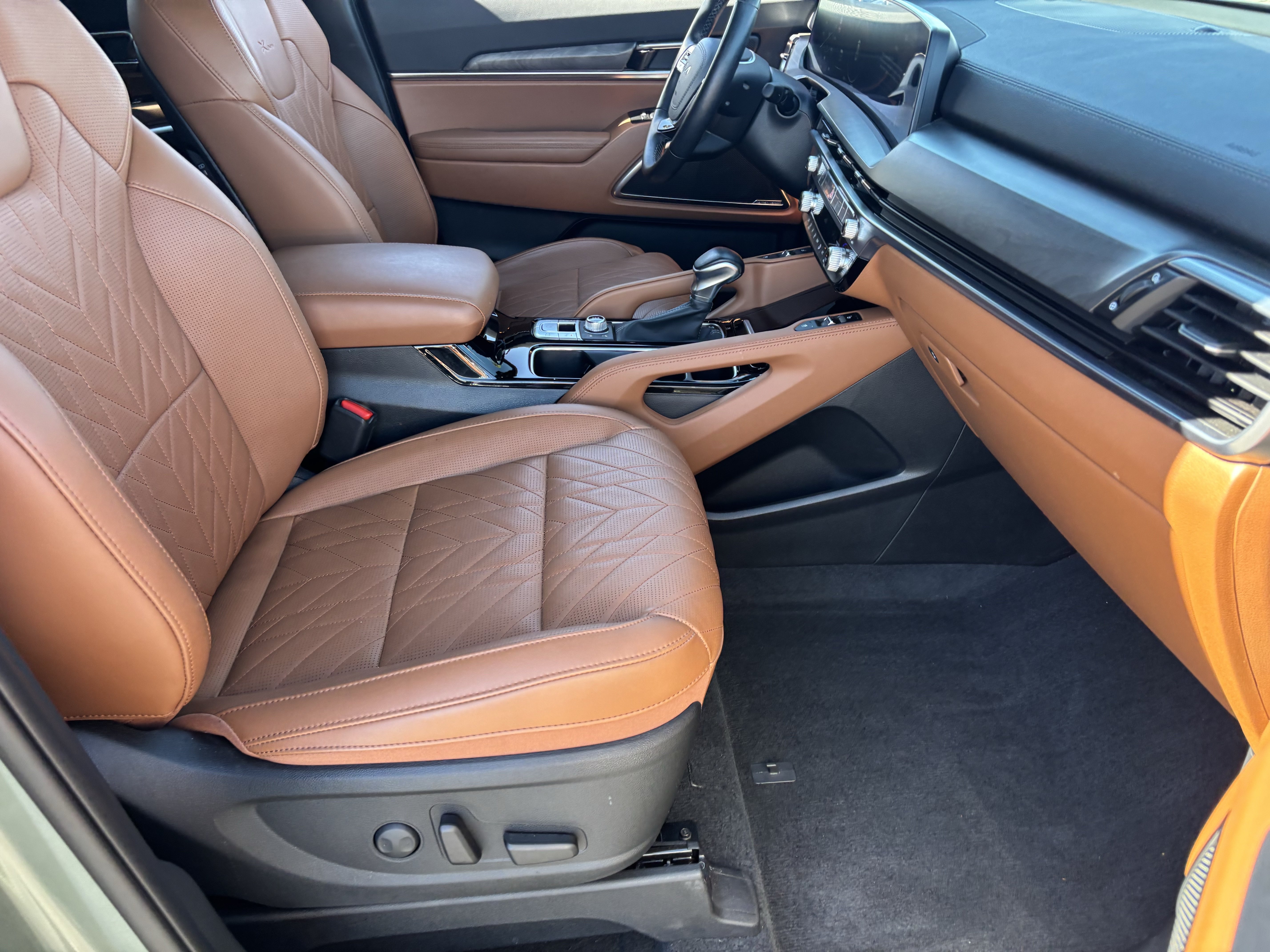 Certified 2025 Kia Telluride SX Prestige X-Pro AWD/4WD image 9