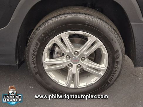 Used 2024 GMC Terrain SLE image 14