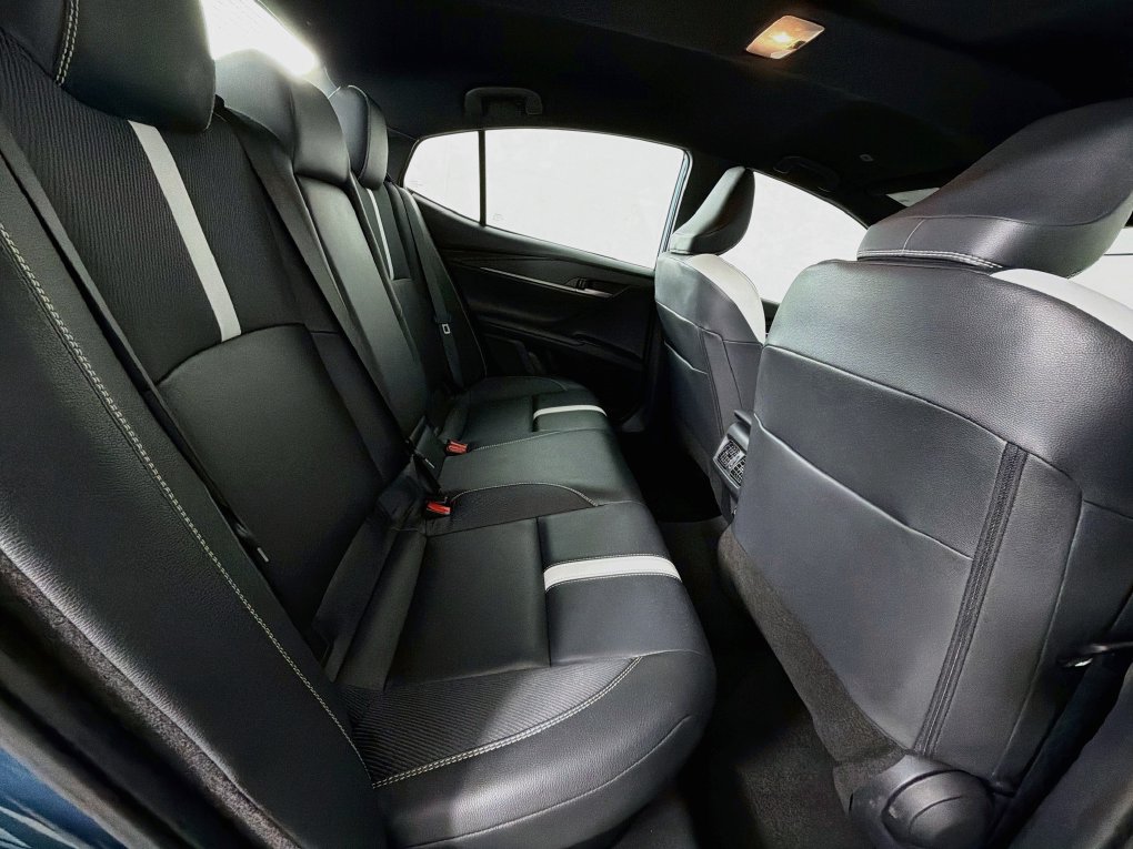 Used 2025 Toyota Camry SE FWD image 30