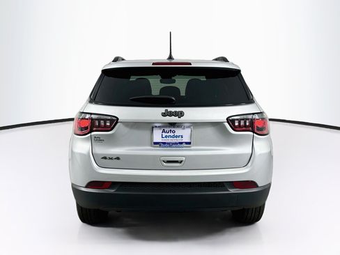 Used 2026 Jeep Compass Latitude AWD/4WD image 6