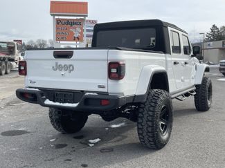 Used 2020 Jeep Gladiator Overland video 3