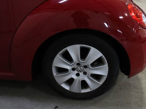 Used 2009 Volkswagen Beetle S image 26