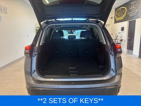 Used 2024 Nissan Rogue SV w/ SV Premium Package AWD/4WD image 10