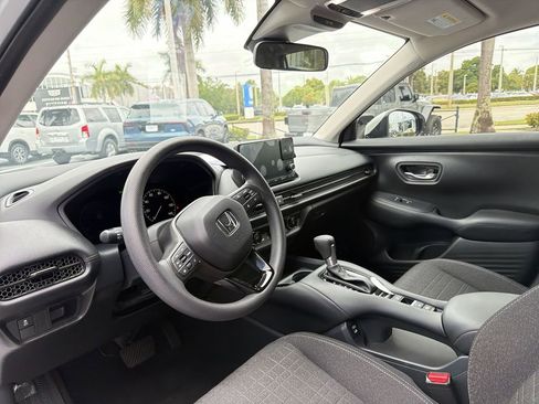 Certified 2025 Honda HR-V LX image 20