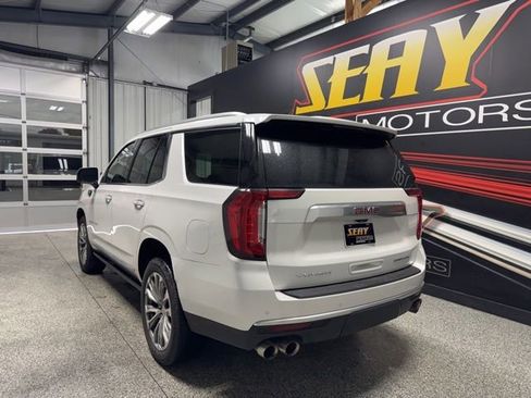 Used 2021 GMC Yukon Denali w/ Denali Premium Package AWD/4WD image 17