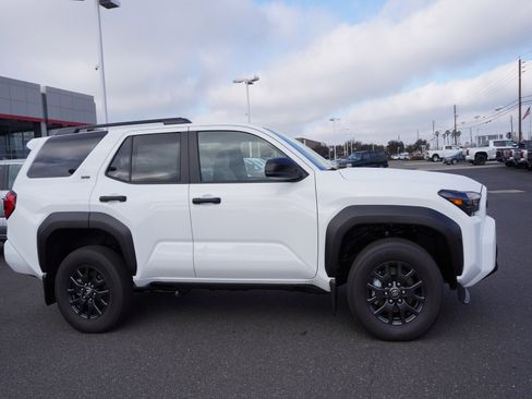 New 2026 Toyota 4Runner SR5 image 4