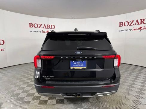 Certified 2025 Ford Explorer Active w/ Active Comfort Package RWD image 7