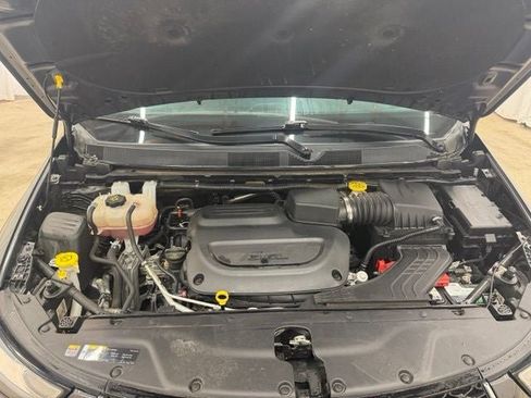 Used 2023 Chrysler Pacifica Touring-L FWD image 27