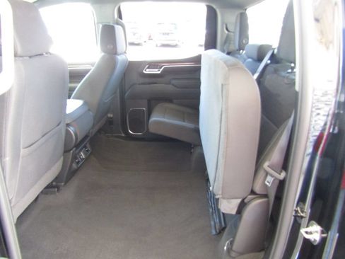 Used 2026 Chevrolet Silverado 1500 LT AWD/4WD image 32