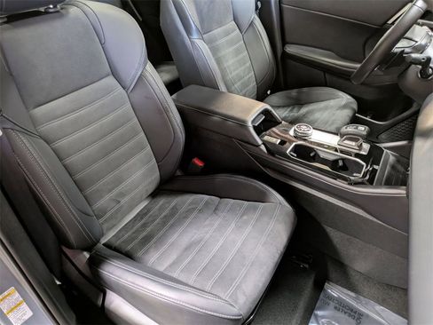 Used 2025 Mitsubishi Outlander SEL image 30