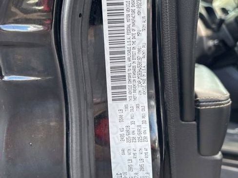 Used 2017 Jeep Cherokee Limited image 33