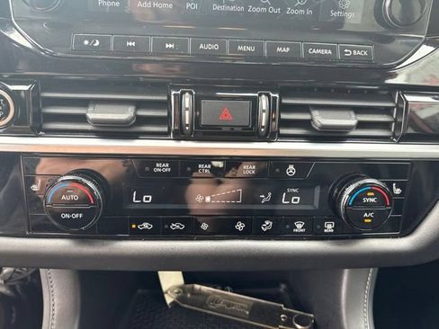 Used 2022 Nissan Pathfinder SL w/ SL Premium Package AWD/4WD image 18