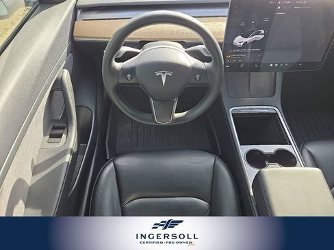 Used 2021 Tesla Model 3 Standard Range Plus image 15