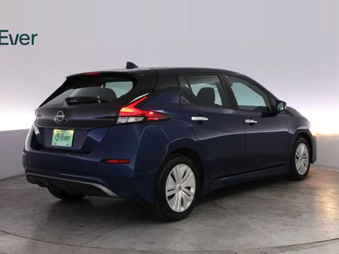 Used 2025 Nissan Leaf S FWD image 3