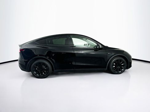 Used 2022 Tesla Model Y Long Range AWD/4WD image 10