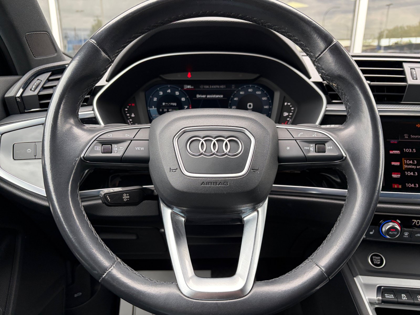 Used 2023 Audi Q3 2.0T Premium AWD/4WD image 9