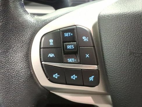 Certified 2023 Ford Explorer XLT w/ Equipment Group 202A AWD/4WD image 18
