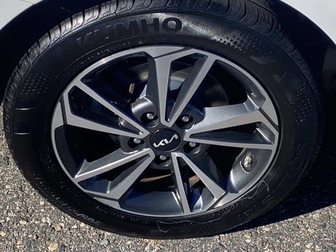 Used 2024 Kia Forte LXS image 23