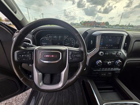 Used 2021 GMC Sierra 1500 SLT AWD/4WD image 17