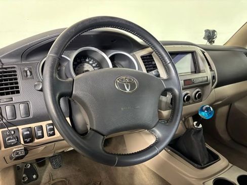 Used 2005 Toyota Tacoma 4x4 Access Cab image 12