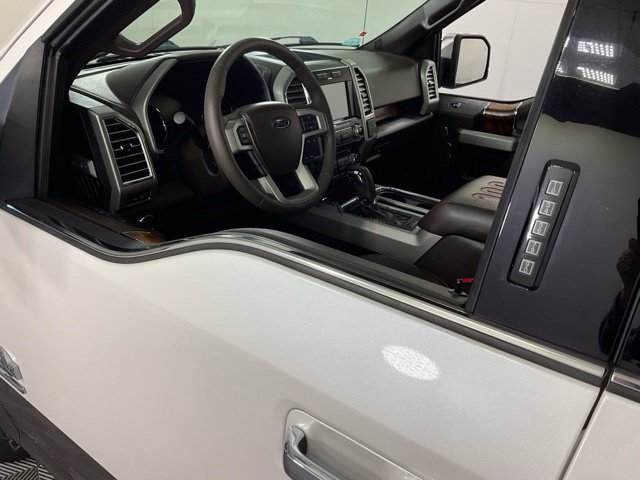 Used 2016 Ford F150 King Ranch w/ Equipment Group 601A Luxury AWD/4WD image 41