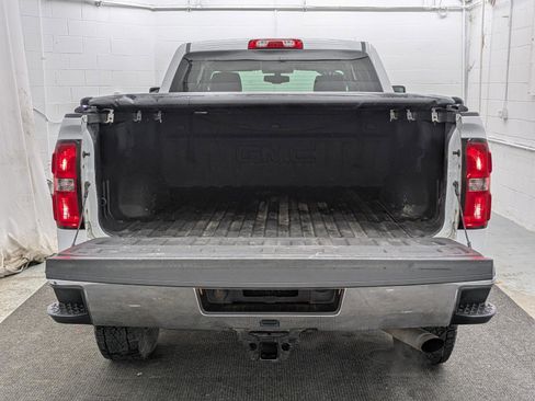 Used 2017 GMC Sierra 2500 SLE w/ HD SLE Preferred Plus Package image 11
