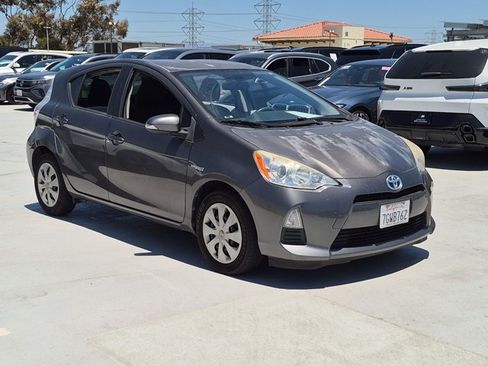 Used 2014 Toyota Prius C Two FWD image 3