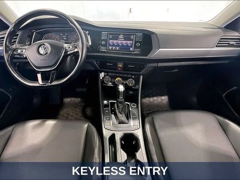 Used 2019 Volkswagen Jetta SE FWD image 10