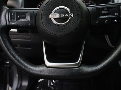 Used 2023 Nissan Rogue S AWD/4WD image 18