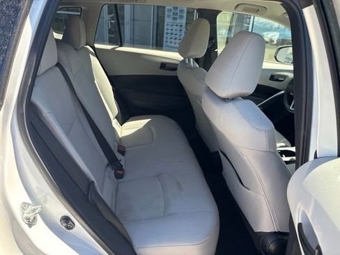 Used 2023 Toyota Corolla Cross LE AWD/4WD image 28