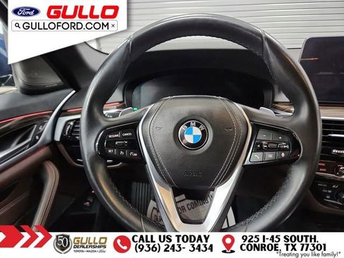 Used 2021 BMW 530e w/ Executive Package image 12
