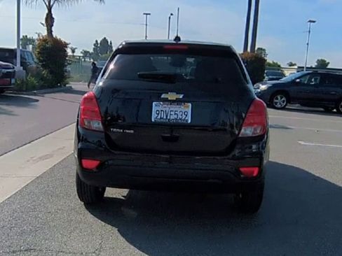 Used 2022 Chevrolet Trax LS w/ Tint and Cruise Package image 7
