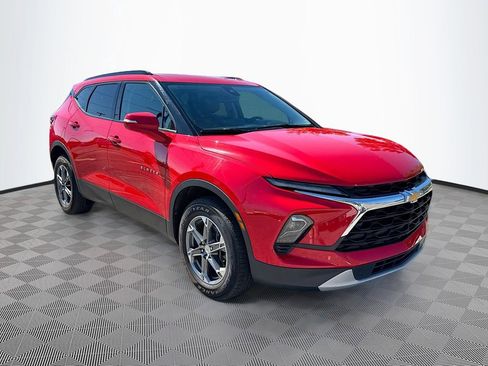 Used 2023 Chevrolet Blazer LT image 3