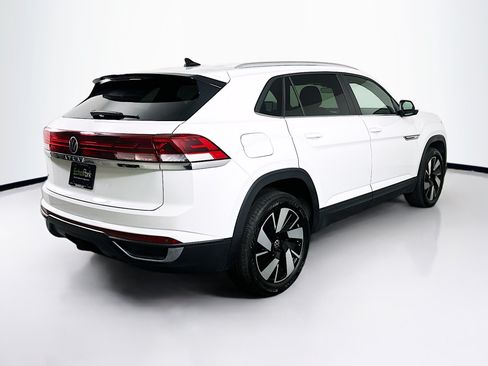Used 2025 Volkswagen Atlas Cross Sport SE FWD image 9