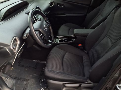 Used 2021 Toyota Prius Prime LE w/ Carpet Mat Package (TMS) image 15