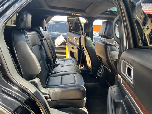 Used 2017 Ford Explorer Limited FWD image 16