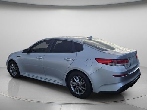 Used 2019 Kia Optima LX FWD image 4