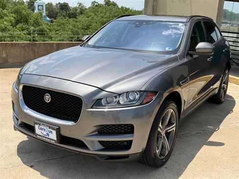 Used 2017 Jaguar F-PACE Premium AWD/4WD image 10