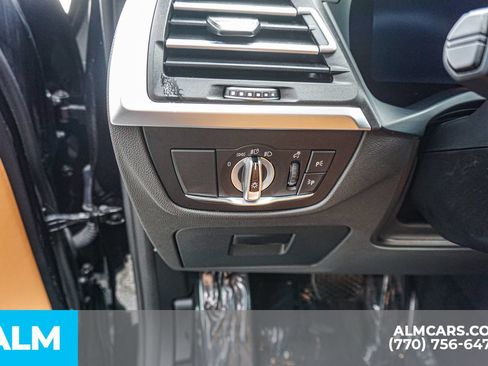 Used 2025 BMW X4 xDrive30i AWD/4WD image 36