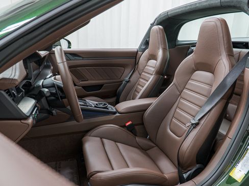 Used 2026 Porsche 911 Targa 4 GTS image 5