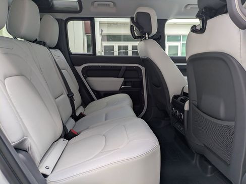 New 2026 Land Rover Defender 110 X-Dynamic SE AWD/4WD image 15