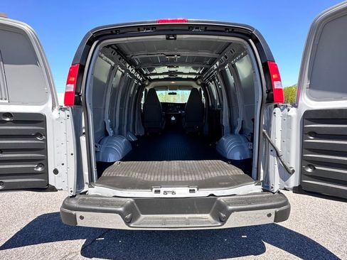 New 2026 GMC Savana 2500 w/ Driver Convenience Package RWD image 26
