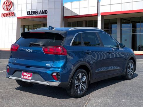 Used 2022 Kia Niro LXS FWD image 7