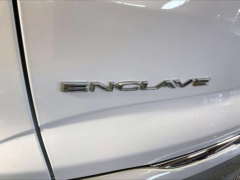 Certified 2024 Buick Enclave Essence FWD image 22