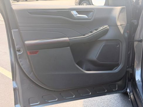 Used 2024 Ford Escape ST-Line FWD image 25