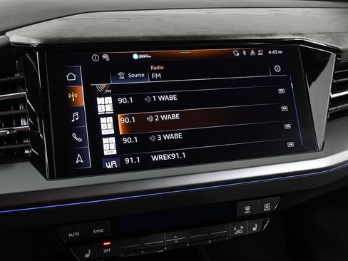 New 2025 Audi Q4 e-tron Prestige image 16