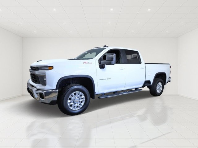 Used 2025 Chevrolet Silverado 3500 LT w/ Safety Package AWD/4WD image 2