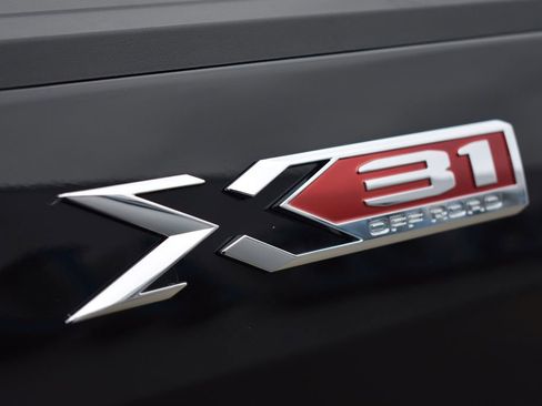 Certified 2025 GMC Sierra 1500 Elevation image 9