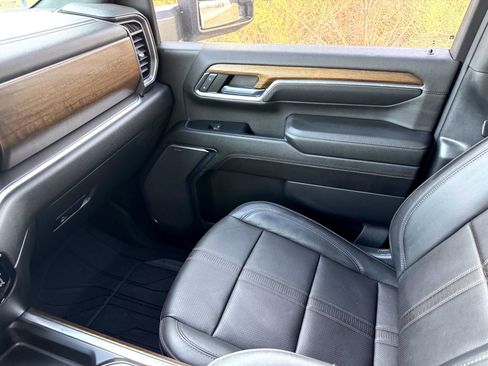 Used 2024 Chevrolet Silverado 3500 High Country w/ High Country Premium Package image 35